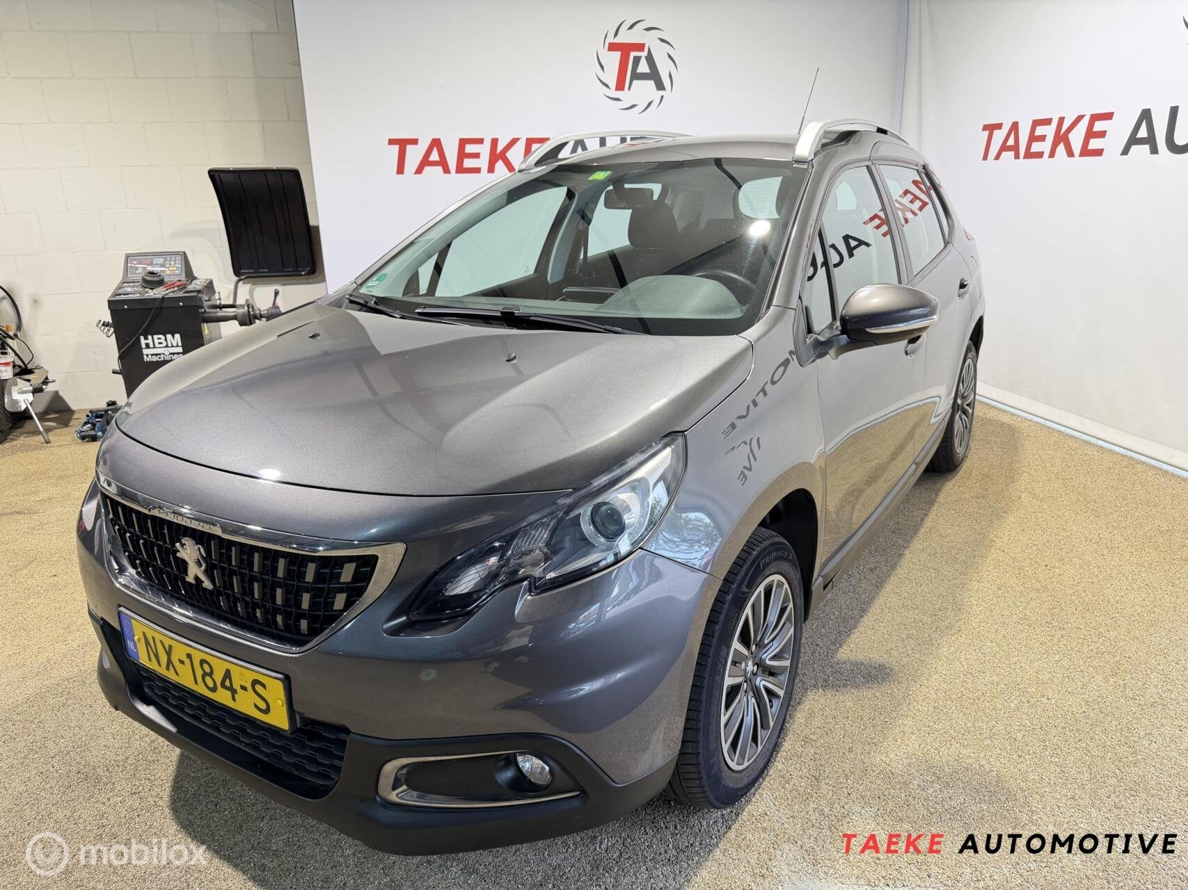Peugeot 2008 1.2 PureTech Blue Lion AIRCO/CRUISE/NAP/1eEIG, Voorwielaandrijving, Euro 6, Origineel Nederlands, Handgeschakeld