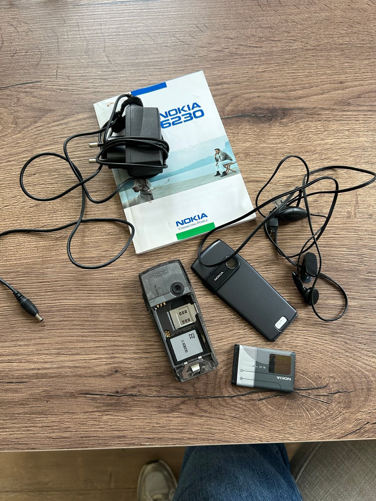 Nokia 6230 met accessoires - Klassieke telefoon, Ophalen, Gebruikt, Zwart, Fysiek toetsenbord