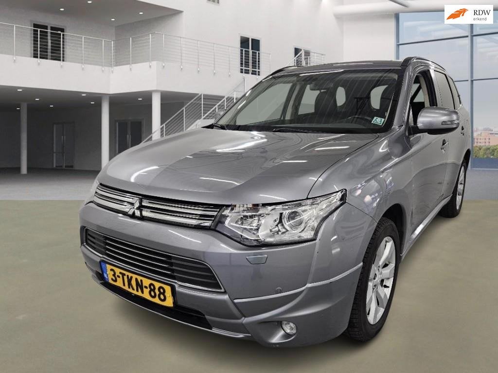 Mitsubishi Outlander 2.0 PHEV Instyle / AUTO RIJDT GOED, Auto's, 4 cilinders, Vierwielaandrijving, Hybride Elektrisch/Benzine