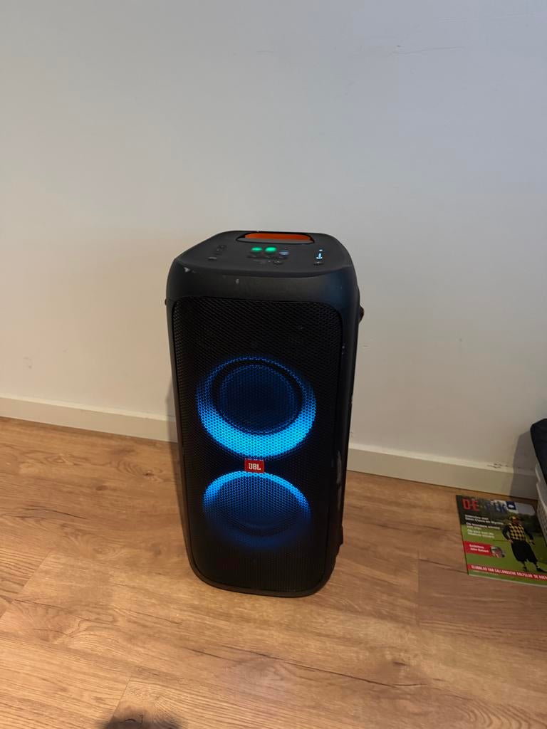 JBL Partybox 310 te huur + 2 draadloze microfoons!, Audio, Tv en Foto, Luidsprekers, Ophalen, JBL, Overige typen, Zo goed als nieuw