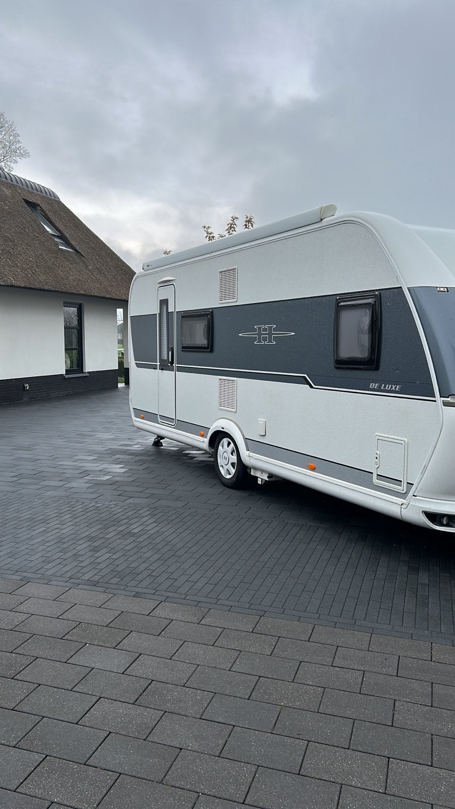 Hobby 560 KMFE de  Luxe caravan super netjes, Vast bed, Rondzit, Hobby, Particulier