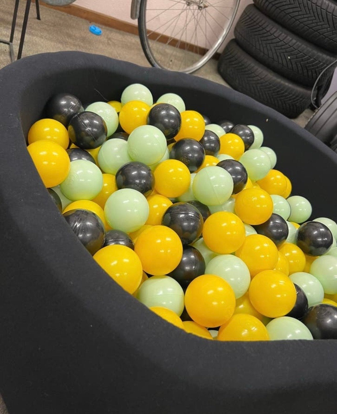 Ballenbak met 3 kleuren ballen, Ophalen, Gebruikt, Jongen of Meisje