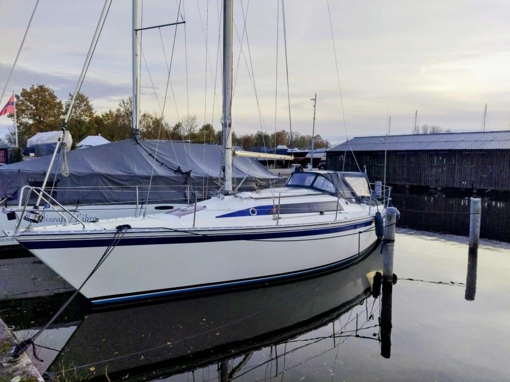 NU IN PRIJSVERLAAGD Friendship 33 met 1.10 diepgang, Watersport en Boten, Kajuitzeilboten en Zeiljachten, Ophalen, 10 m, Gebruikt