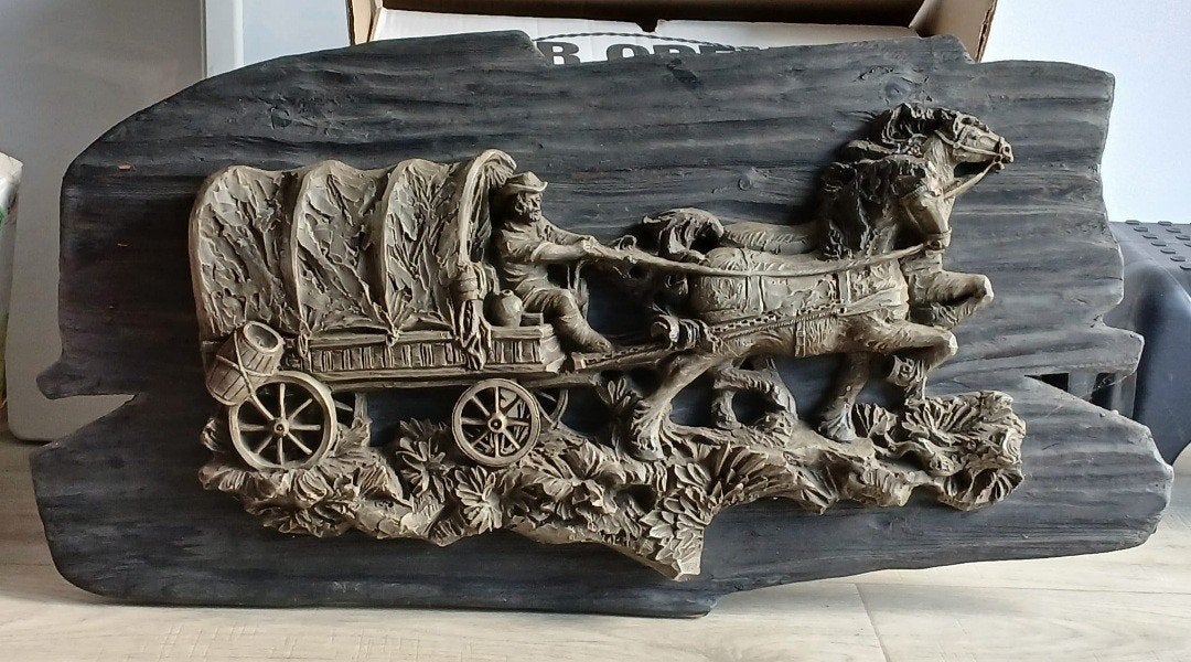 Houten wanddecoratie: Cowboy met huifkar en paarden, Wandsculptuur, Gebruikt, Hout, Bruin
