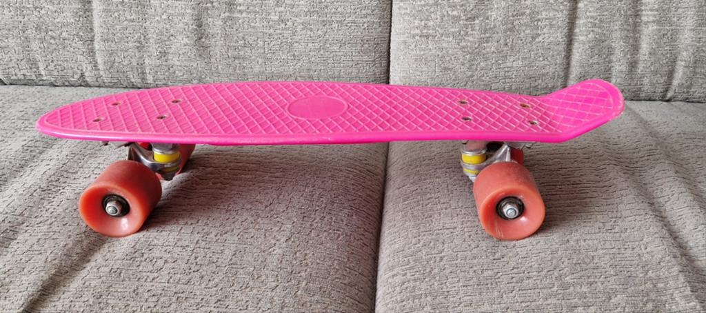 Roze Skateboard - Zo goed als nieuw, Sport en Fitness, Skateboarden, Zo goed als nieuw, Skateboard, Ophalen