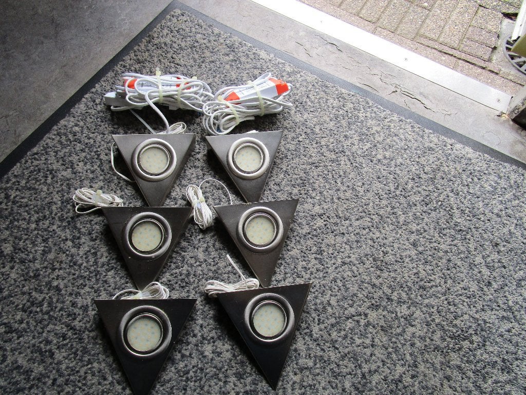 Onderkast - Verlichting, Opbouwspot, Overige merken, Geschikt voor vochtige ruimtes, Ophalen of Verzenden