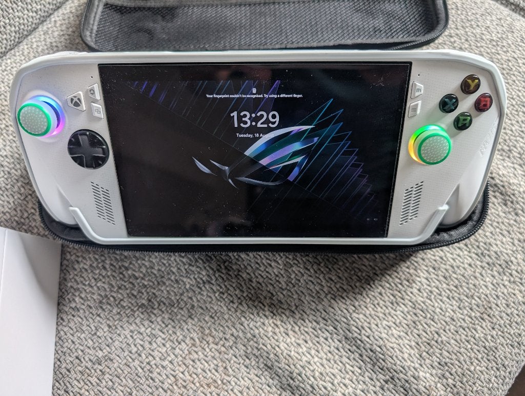 ROG Xbox Ally 512GB, Ophalen, Zo goed als nieuw, Met 1 controller