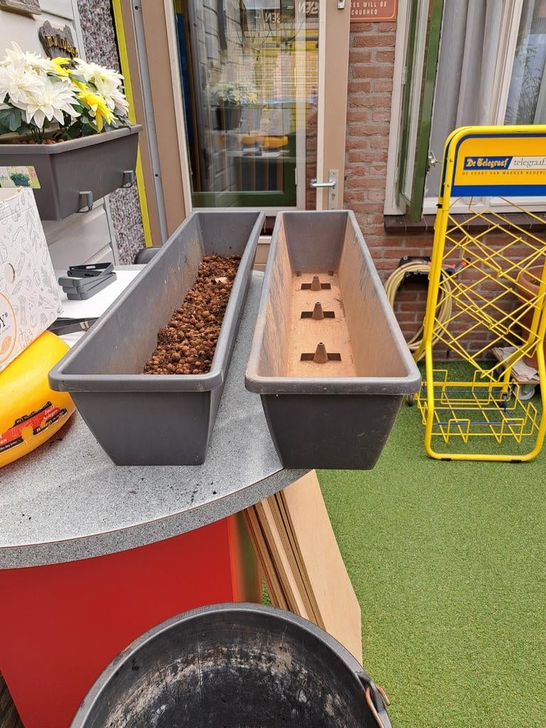 2 X MUUR BLOEMBAK MET OPHANGBEUGELS, Ophalen, Rechthoekig, Kunststof, Minder dan 30 cm