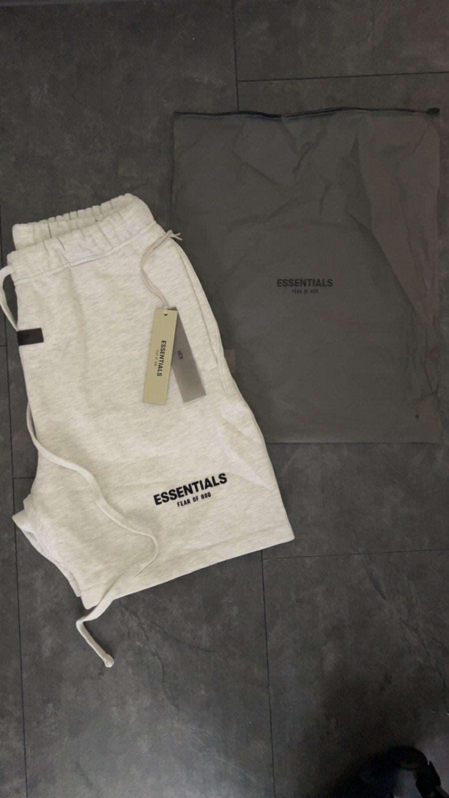 Essentials Fear of God Shorts - Maat M, Ophalen of Verzenden, Nieuw, Maat 48/50 (M), Grijs