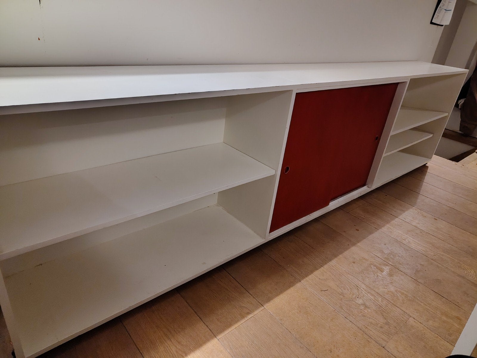 Witte kast met rode schuifdeur, Ophalen, Gebruikt