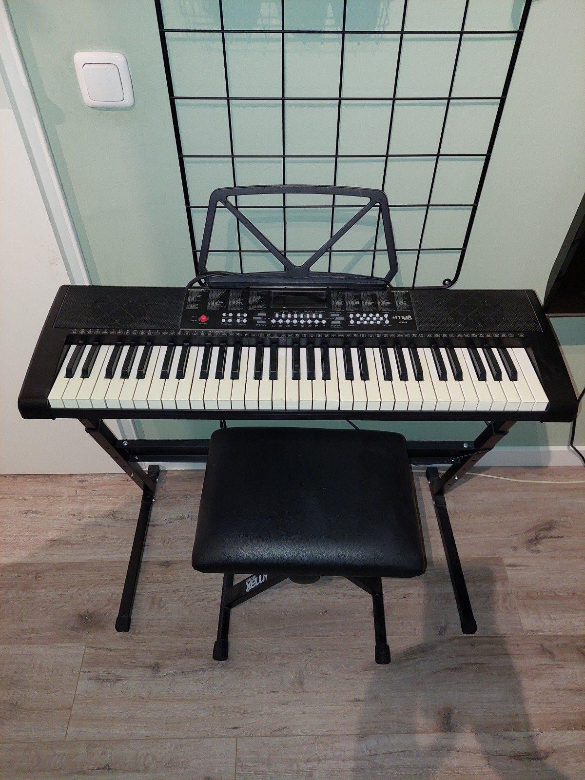 Keyboard KB4 met kruk en koptelefoon, Ophalen, Zo goed als nieuw, 61 toetsen, Overige merken
