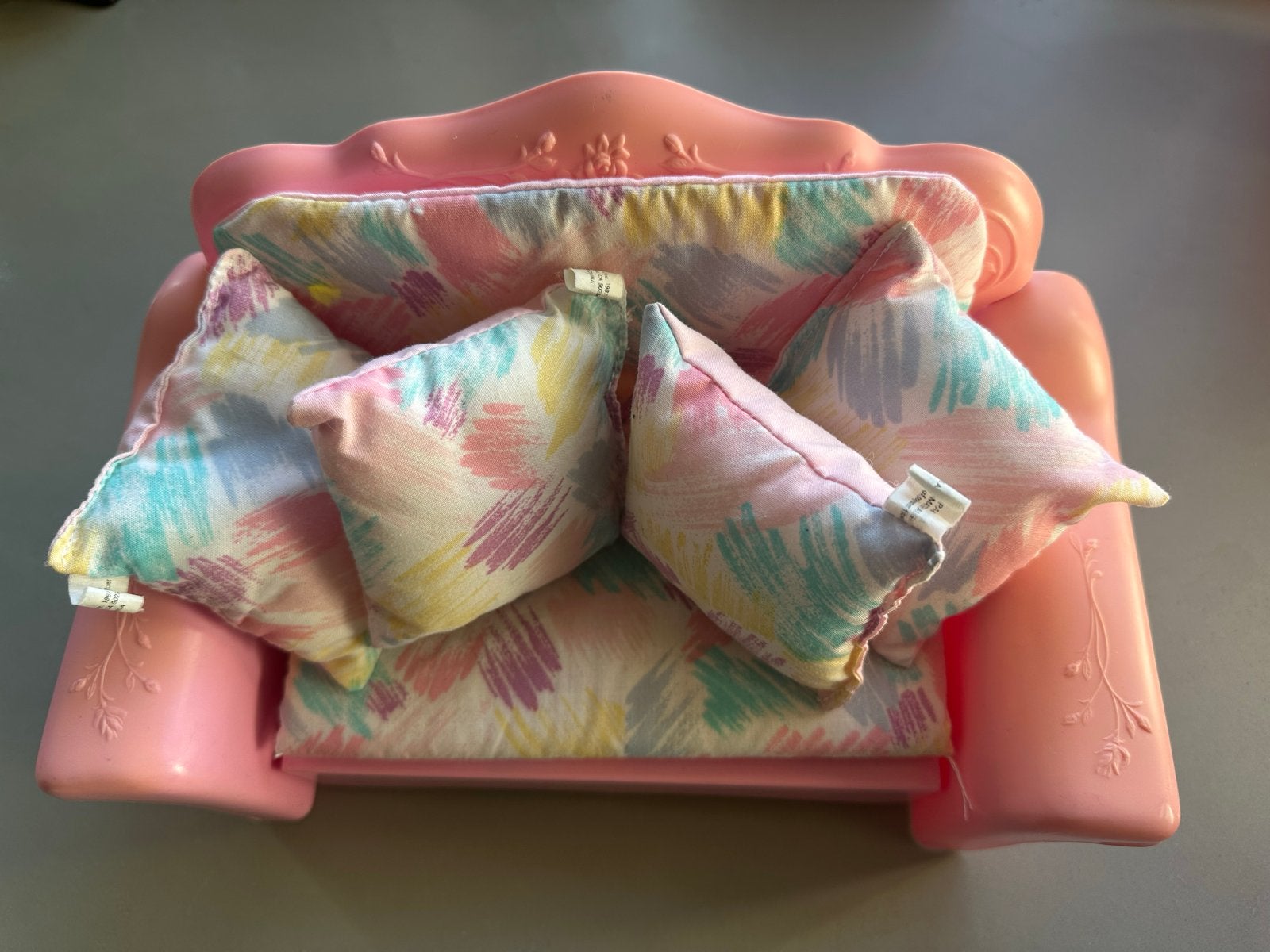 Vintage Barbie meubels: Roze bank en kledingkast, Ophalen of Verzenden, Gebruikt, Barbie