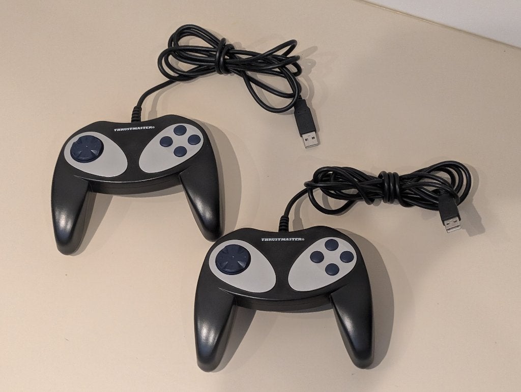 2 x Thrustmaster Firestorm Dual Power 3 Gamepad, Computers en Software, Ophalen of Verzenden, Zo goed als nieuw, Thrustmaster TCA