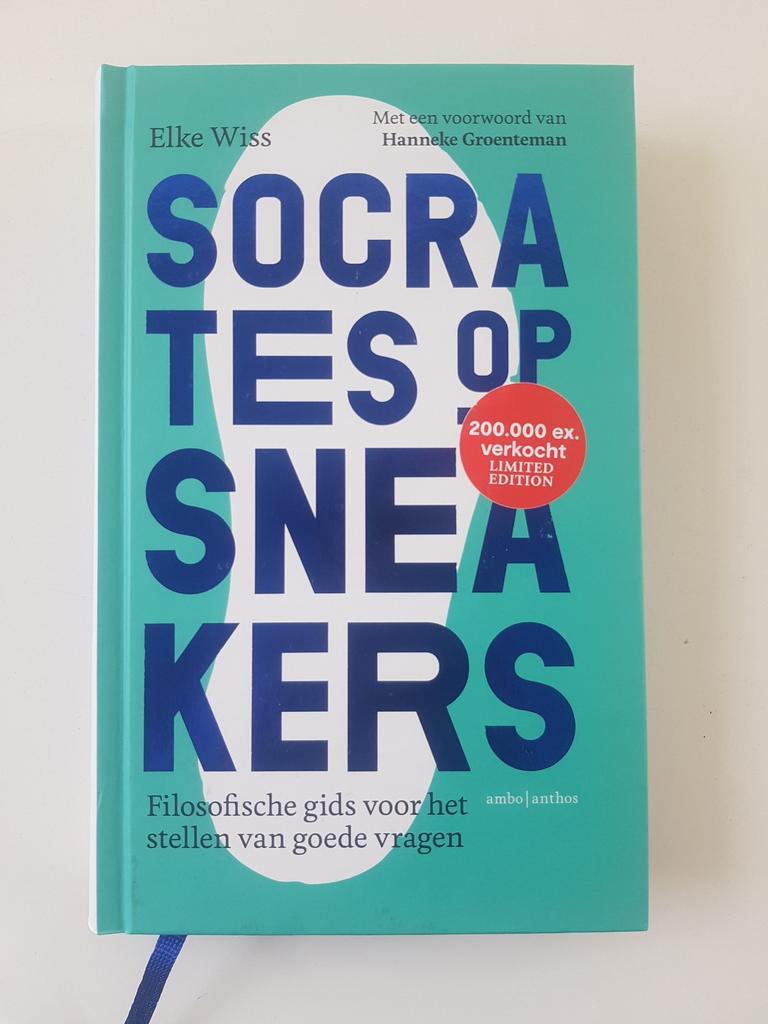 Socrates Op Sneakers - Elke Wiss | Hardcover Limited Edition, Boeken, Ophalen of Verzenden, Cultuurfilosofie, Nieuw, Elke Wiss