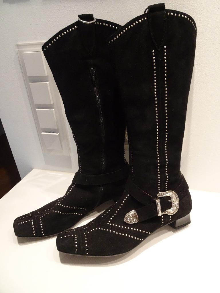 Zwarte suede laarzen met studs en losse riem, Hoge laarzen, Zwart, Ophalen of Verzenden, Zo goed als nieuw
