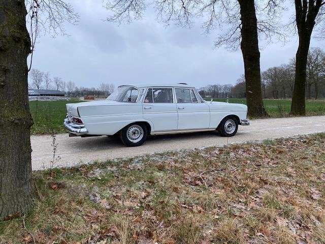 Mercedes-Benz 300SE Heckflosse 1962 Rallyauto, foto 7