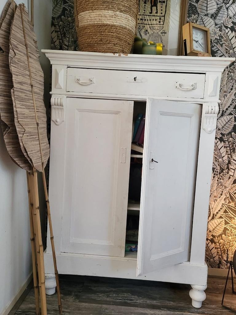 Leuke antiek kast., Ophalen