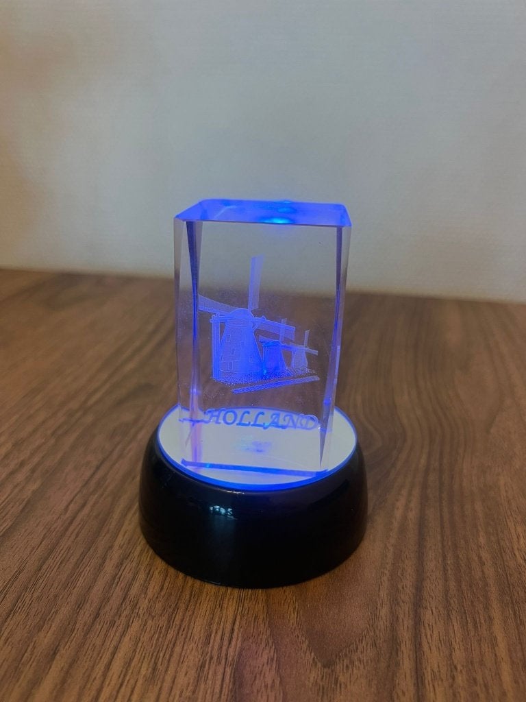 3D glazen kristal kubus Holland molen –LED–Nederlands cadeau, Ophalen of Verzenden, Nieuw, Glas