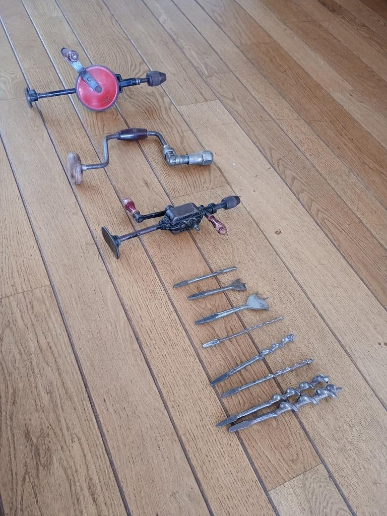 Set vintage handboren, Antiek en Kunst, Antiek | Gereedschap en Instrumenten, Ophalen of Verzenden