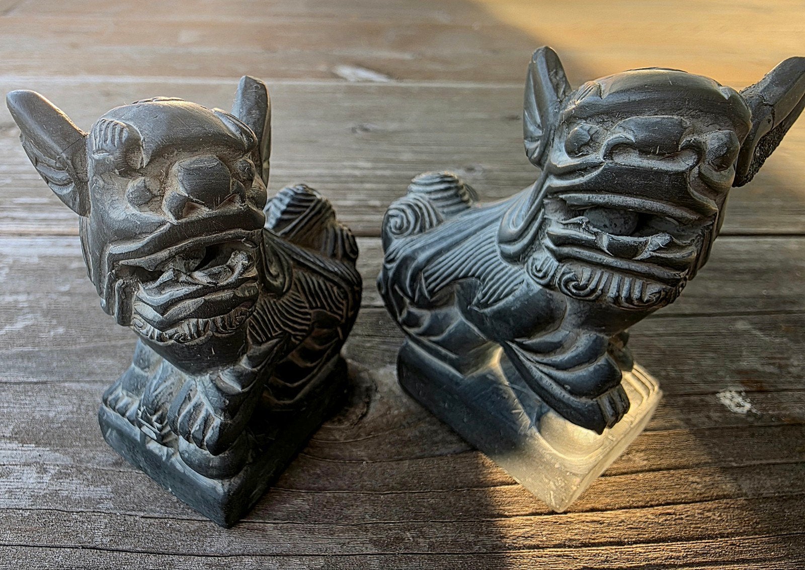 2 authentieke verfijnd handgesneden Chinese Foo-Dogs, Ophalen of Verzenden