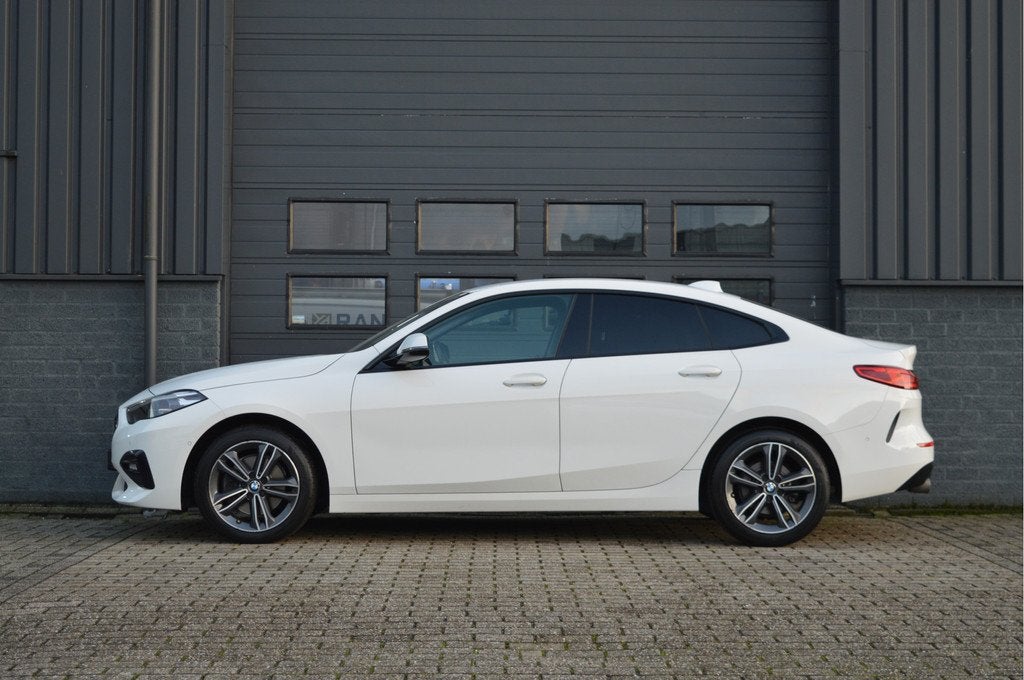 BMW 2 Serie Gran Coupé 218i High Executive Edition | ORG NL, Auto's, BMW, Gebruikt, 1350 kg, Met garantie (alle), Leder en Stof