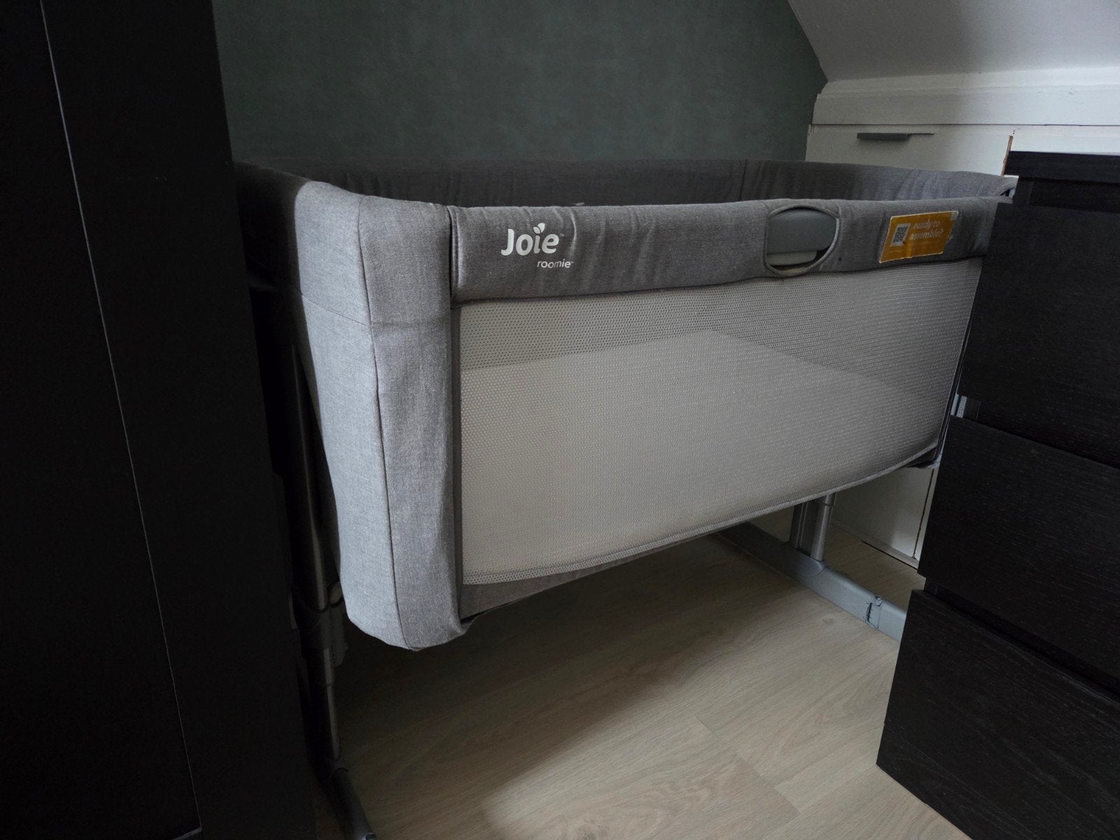 Joie Roomie bedside crib - Zo goed als nieuw, Kinderen en Baby's, Babywiegjes en Ledikanten, Ophalen, Zo goed als nieuw, Wieg