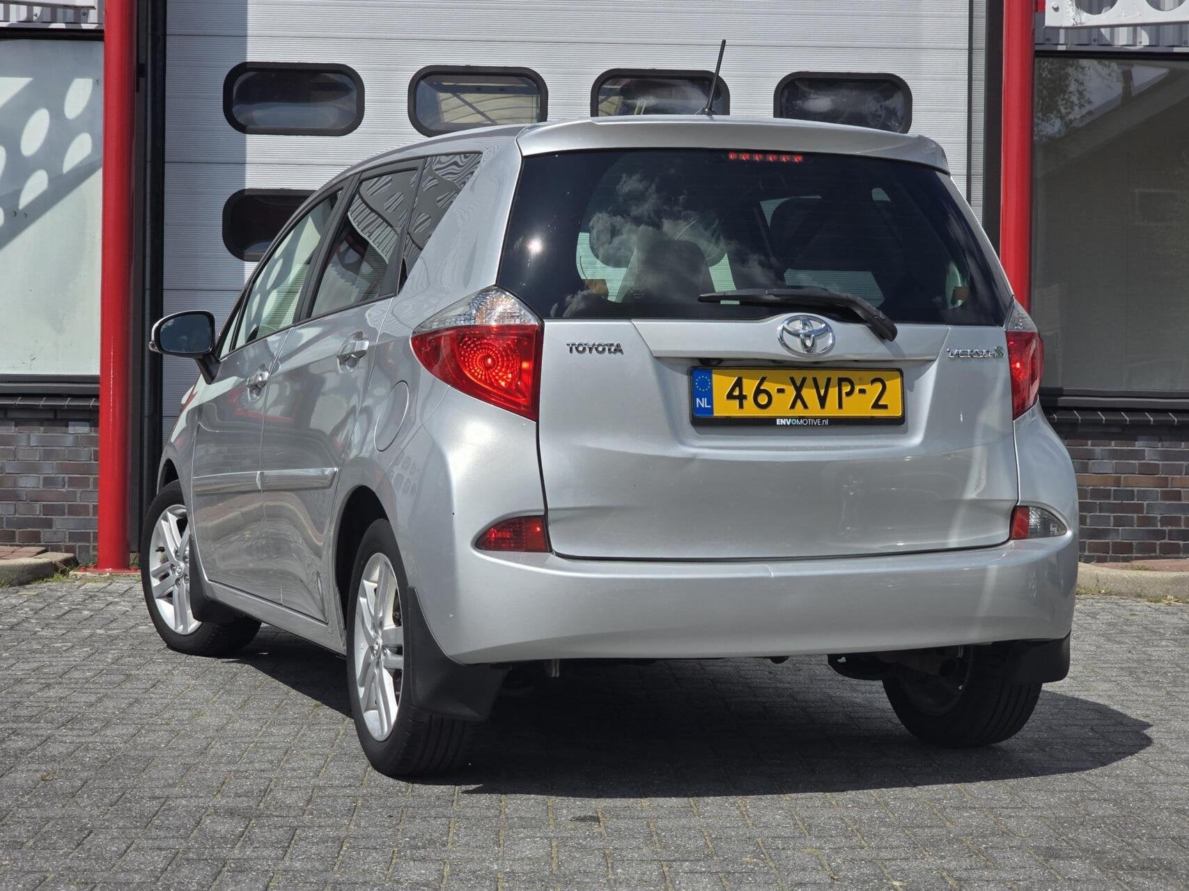 Toyota Verso-S 1.3 VVT-i Dynamic Clima/Cruise/Keyless/Camera, Auto's, Voorwielaandrijving, Euro 5, Stof, Gebruikt