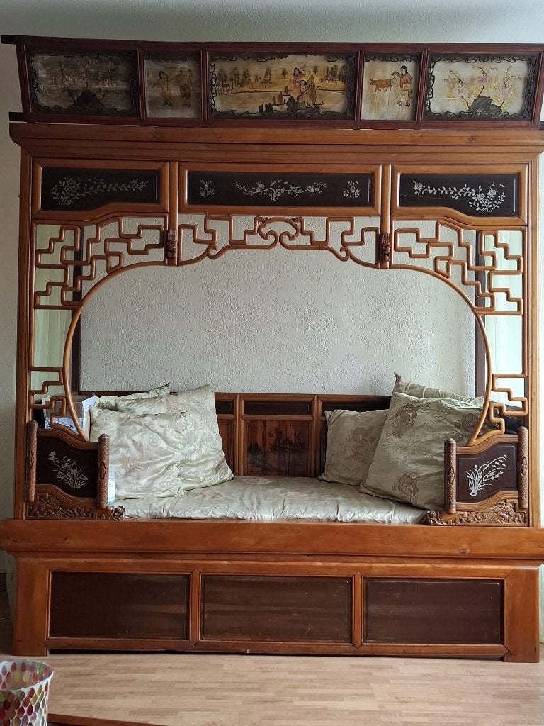 Antiek Hemelbed, Ophalen