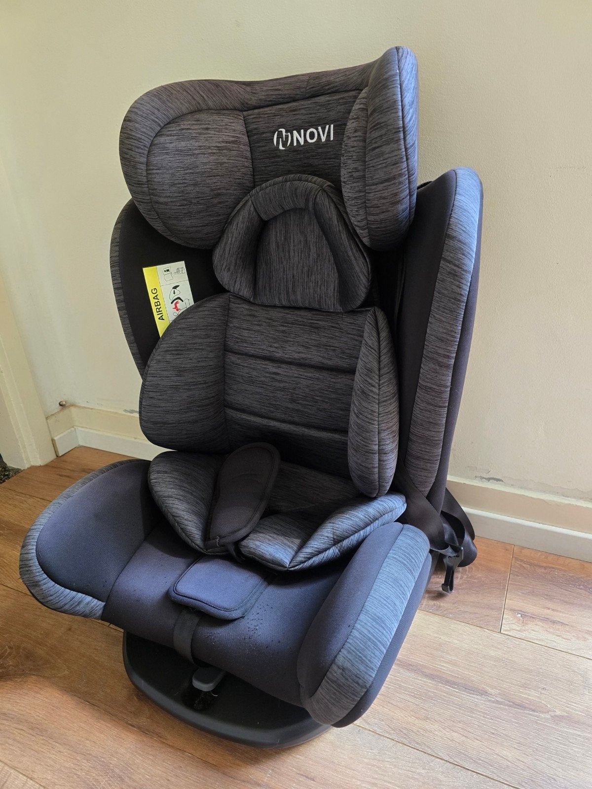 Novi autostoel - Comfortabel en Veilig, Kinderen en Baby's, Autostoeltjes, Overige merken, Autogordel, 0 t/m 18 kg, Verstelbare rugleuning