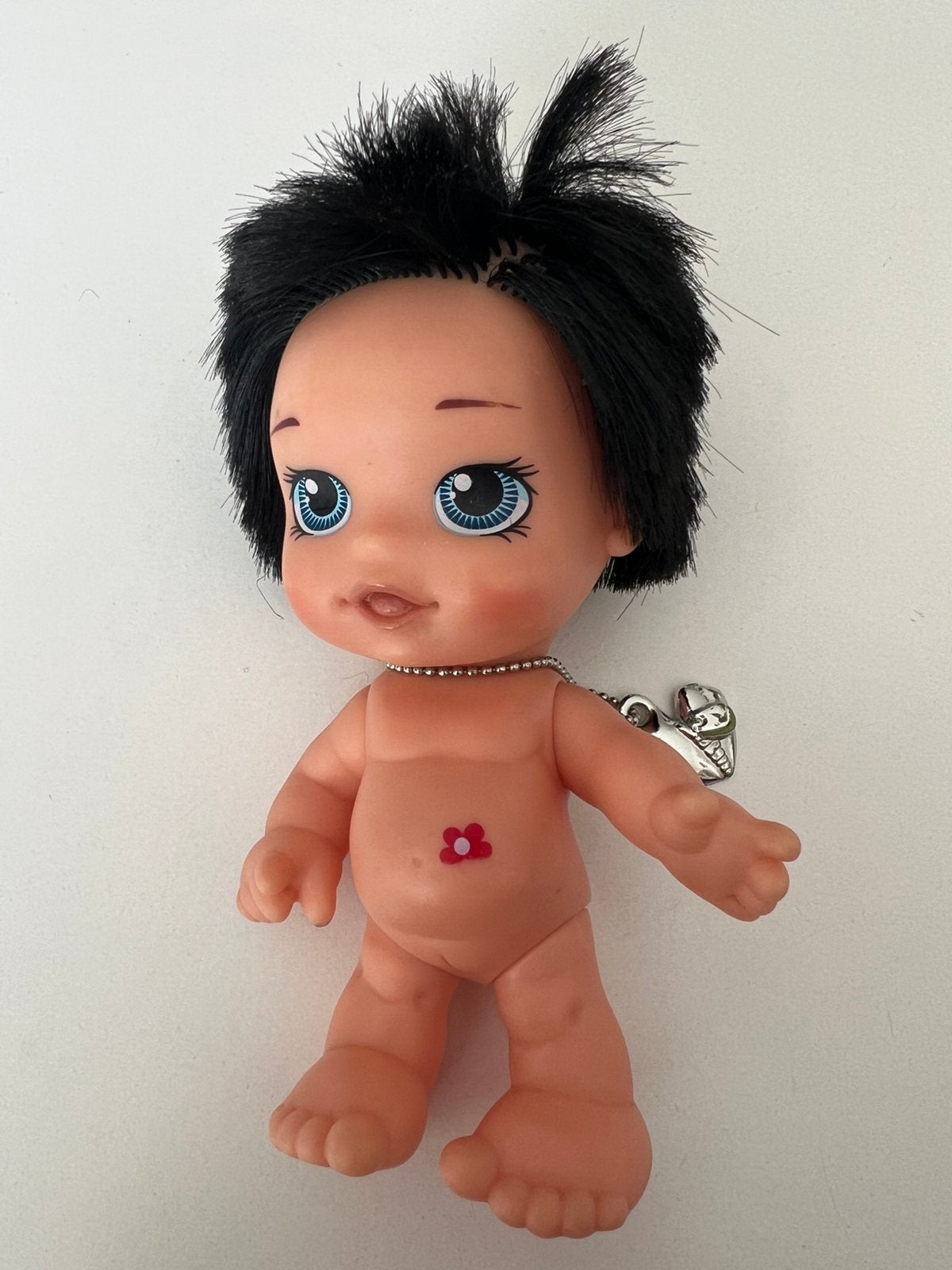 Minipop pups Suzy Sprint Jaggets collectie Famosa, Verzamelen, Poppen, Ophalen of Verzenden, Zo goed als nieuw, Pop