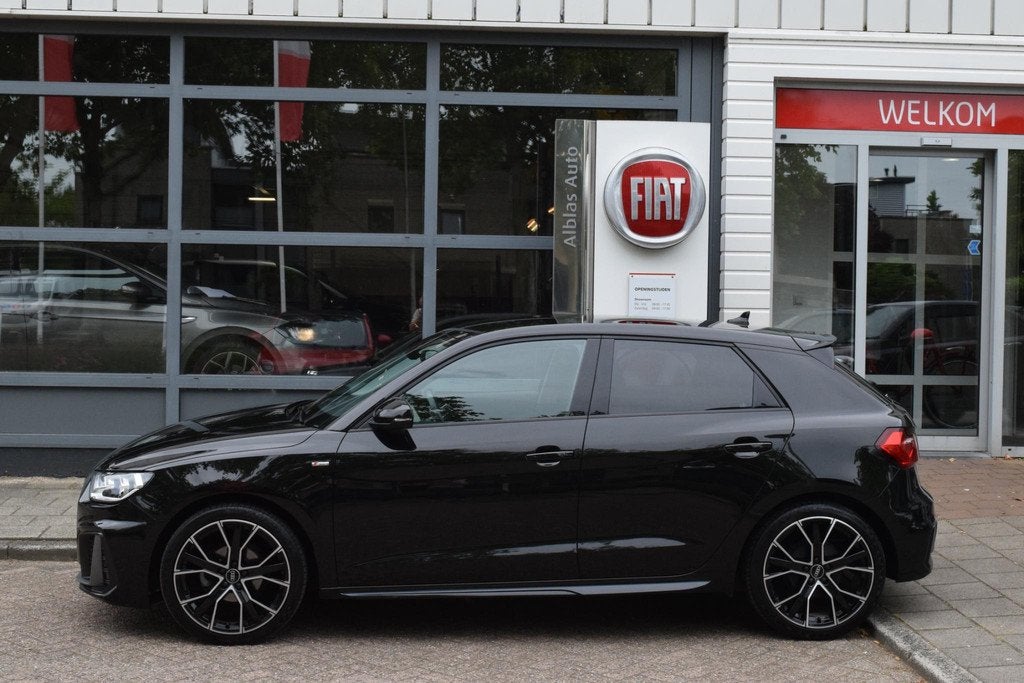 Audi A1 Sportback 25 TFSI|2x S-Line|18"|Carplay|PDC|Stoelver, Auto's, Audi, Stof, 95 pk, Bedrijf, Handgeschakeld
