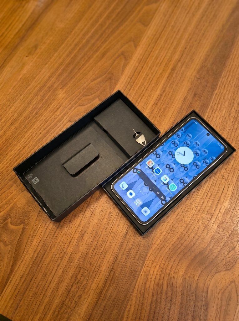 Samsung Galaxy Z Flip 6 - 256g wit ZGAN, Wit, Touchscreen, Ophalen of Verzenden, Zo goed als nieuw