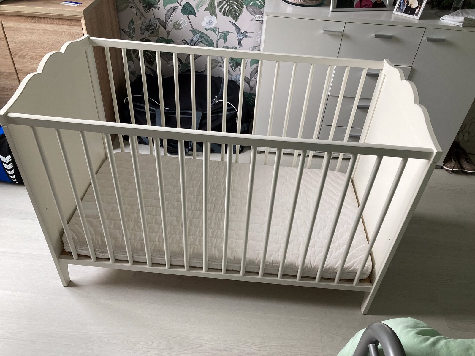 Ikea ledikantje, Ophalen, Zo goed als nieuw, Ledikant