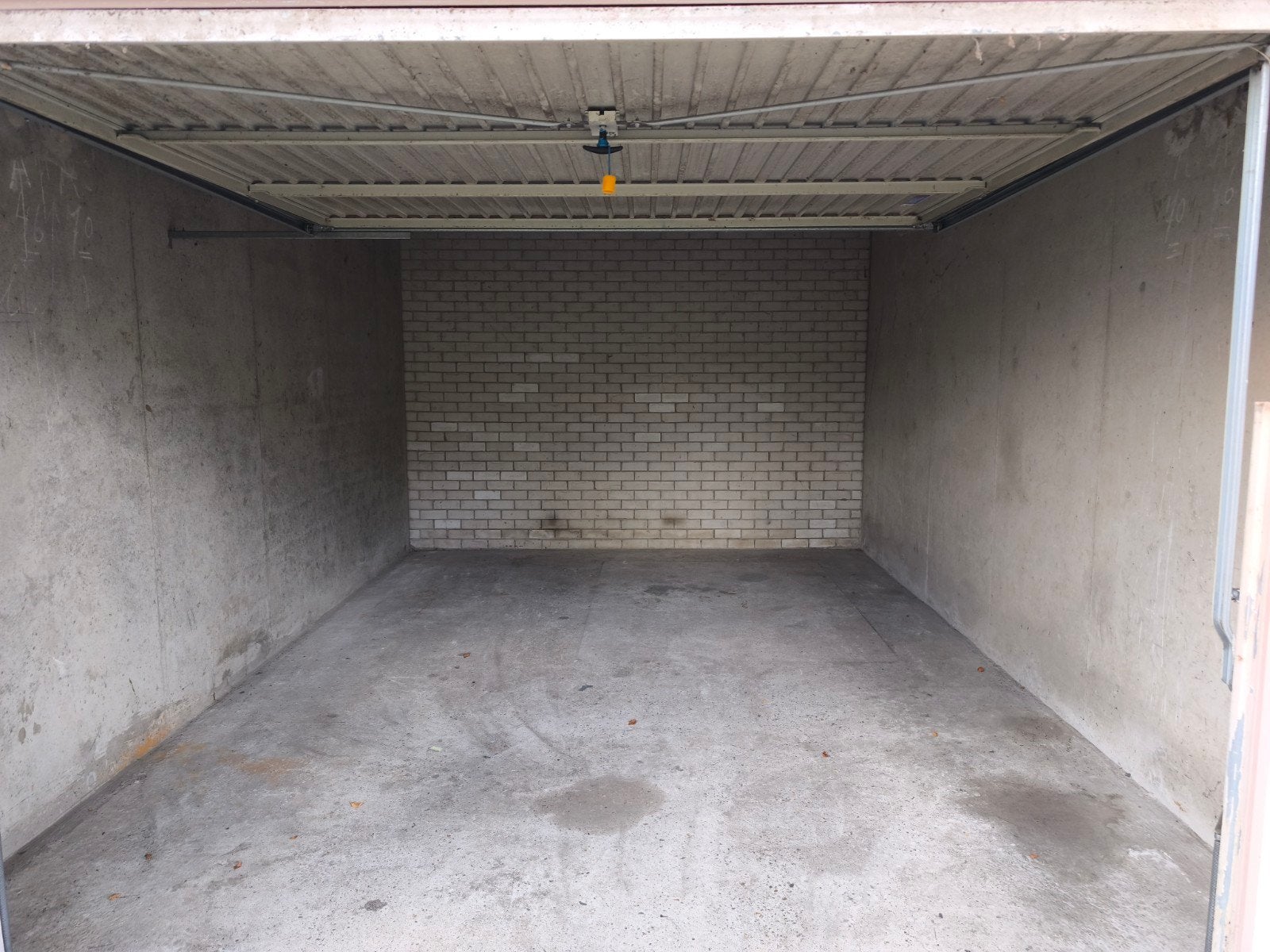 Grote garage 20 m² te huur Alkmaar | Auto&opslag | €225 p.m., Huizen en Kamers, Garages en Parkeerplaatsen, Noord-Holland