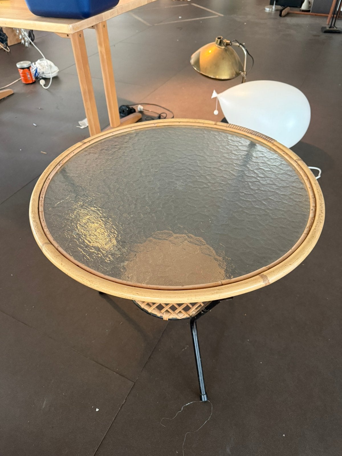 Rohé Noordwolde ronde bijzettafel met glazen blad, Huis en Inrichting, Minder dan 55 cm, Rond, Glas, Ophalen