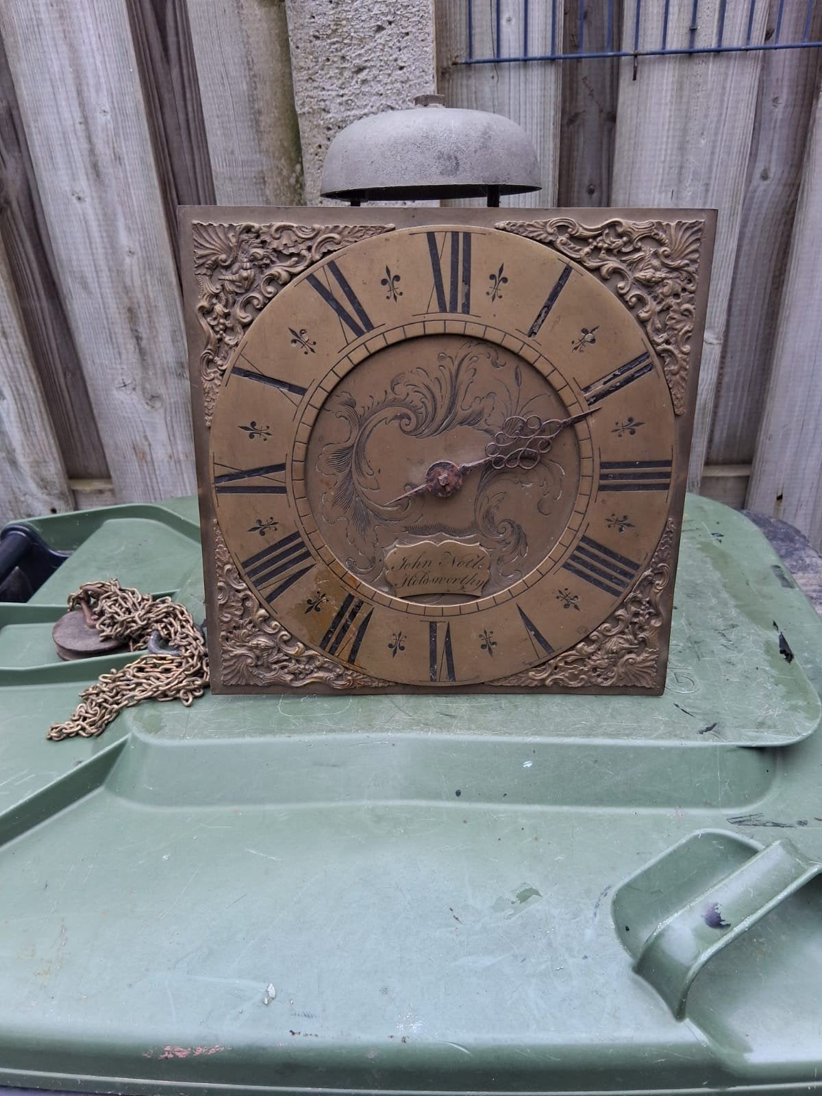Een antieke wandklok, zoals afgebeeld., Ophalen