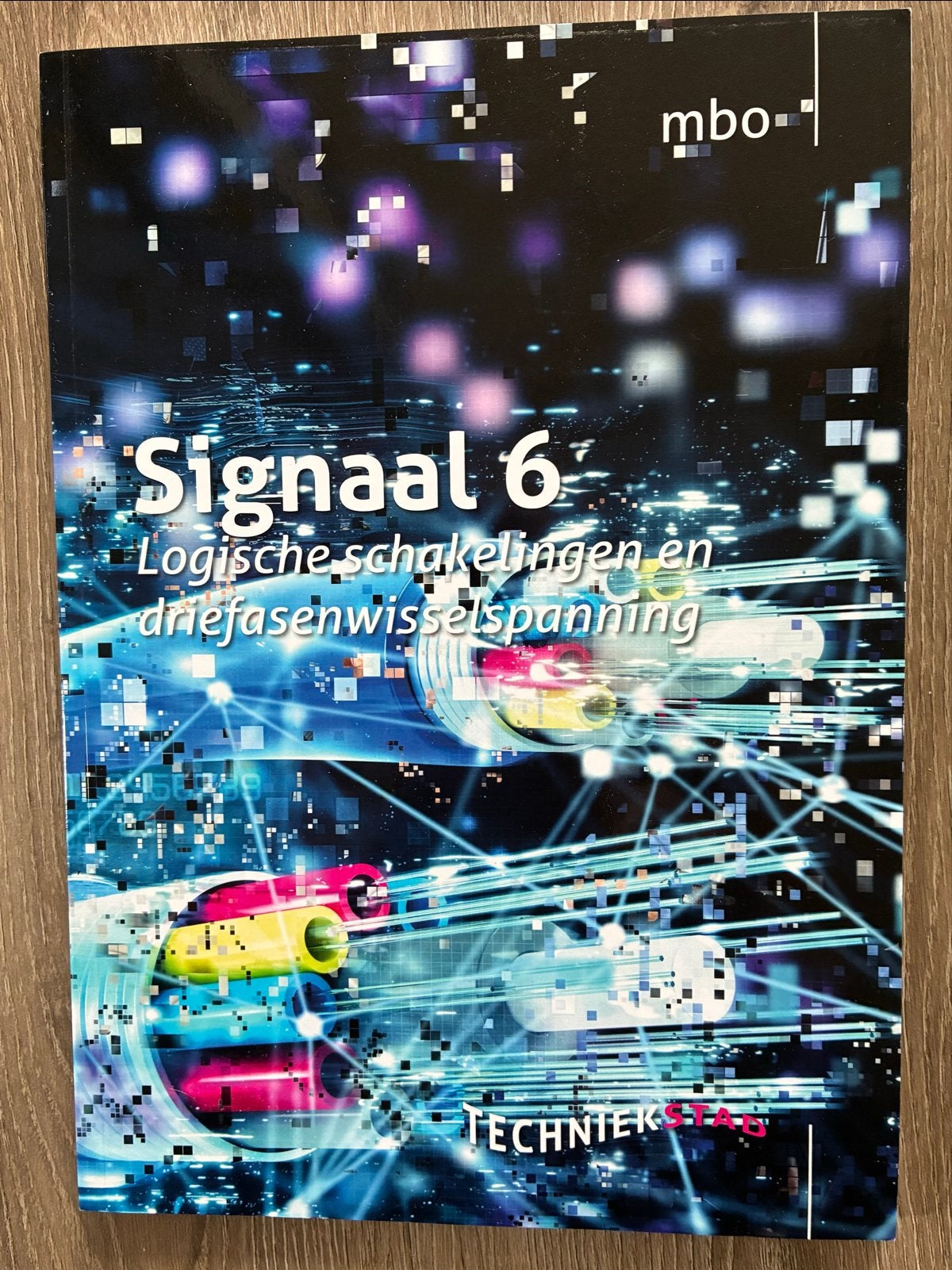 Signaal 6: Logische schakelingen en driefasenwisselspanning, Ophalen of Verzenden, Zo goed als nieuw, Elektrotechniek