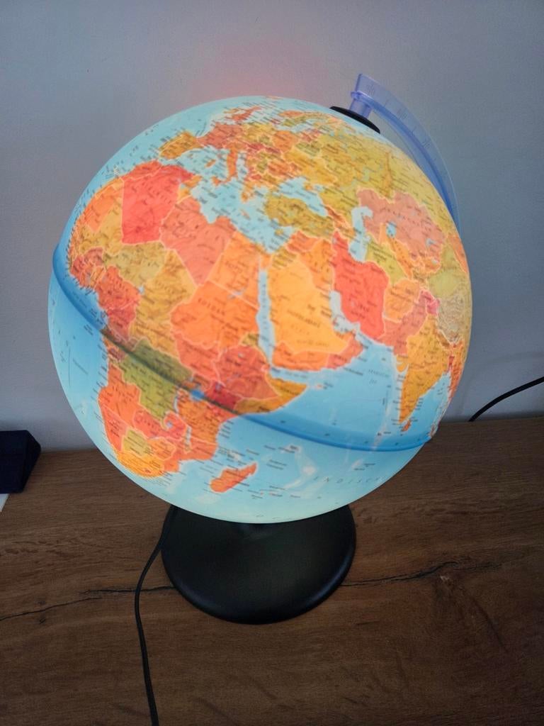 Wereldbol met verlichting, Huis en Inrichting, Woonaccessoires | Wereldbollen, Ophalen, Verlicht, Zo goed als nieuw