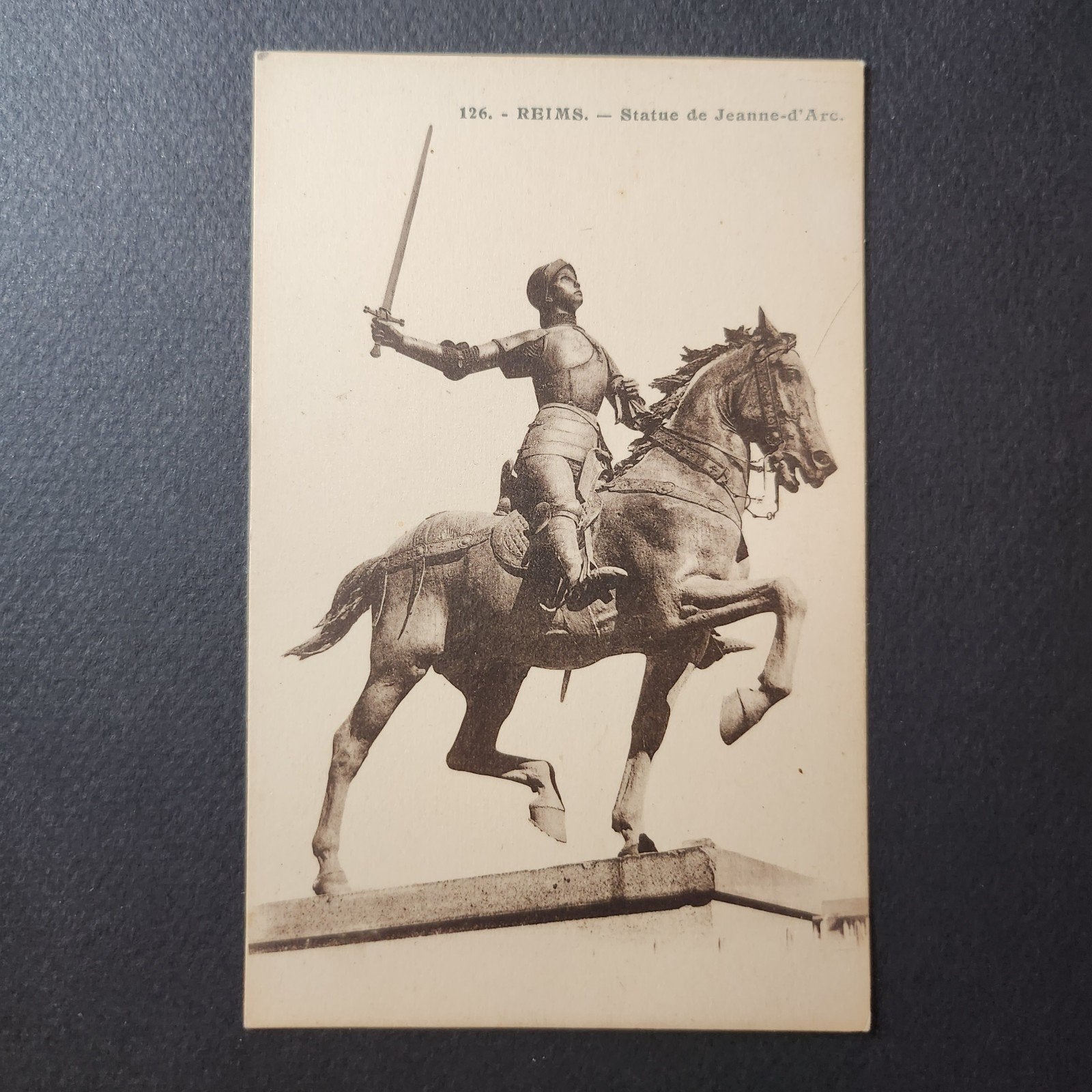 <1920 Ansichtkaart Reims - Standbeeld Jeanne d'Arc, Verzenden, Voor 1920, Ongelopen, Politiek en Historie