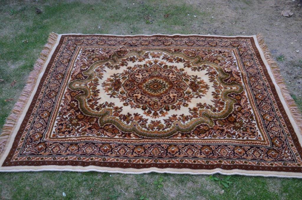 vintage smyrna vloerkleed / tafelkleed met franjes 100 % wol, Gebruikt, Bruin, 100 tot 150 cm, Ophalen of Verzenden