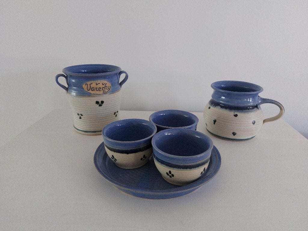 Schattige keramische set - blauw en wit, Antiek en Kunst, Antiek | Keramiek en Aardewerk, Ophalen of Verzenden