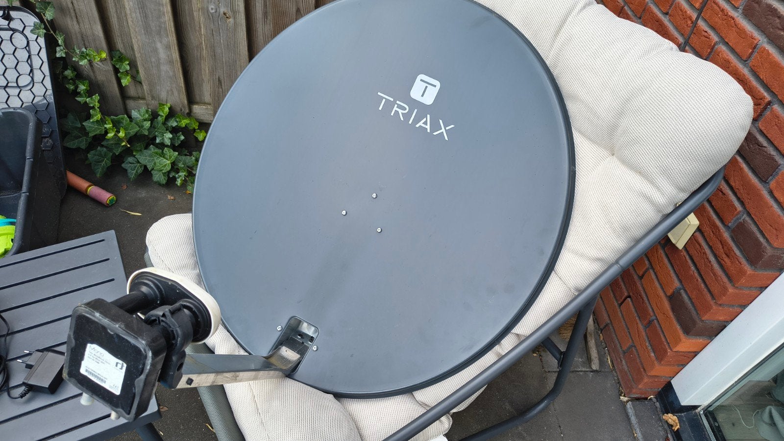 Kaonmedia MZ-102 satellietontvanger met Triax schotelantenne, Ophalen, Gebruikt, (Schotel)antenne, Overige merken