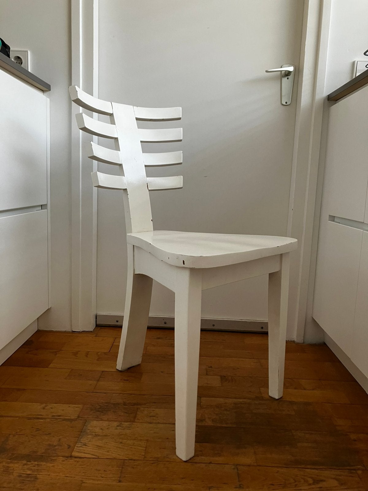 Aparte houten  design stoel, Ophalen, Zo goed als nieuw, Bruin, Eén