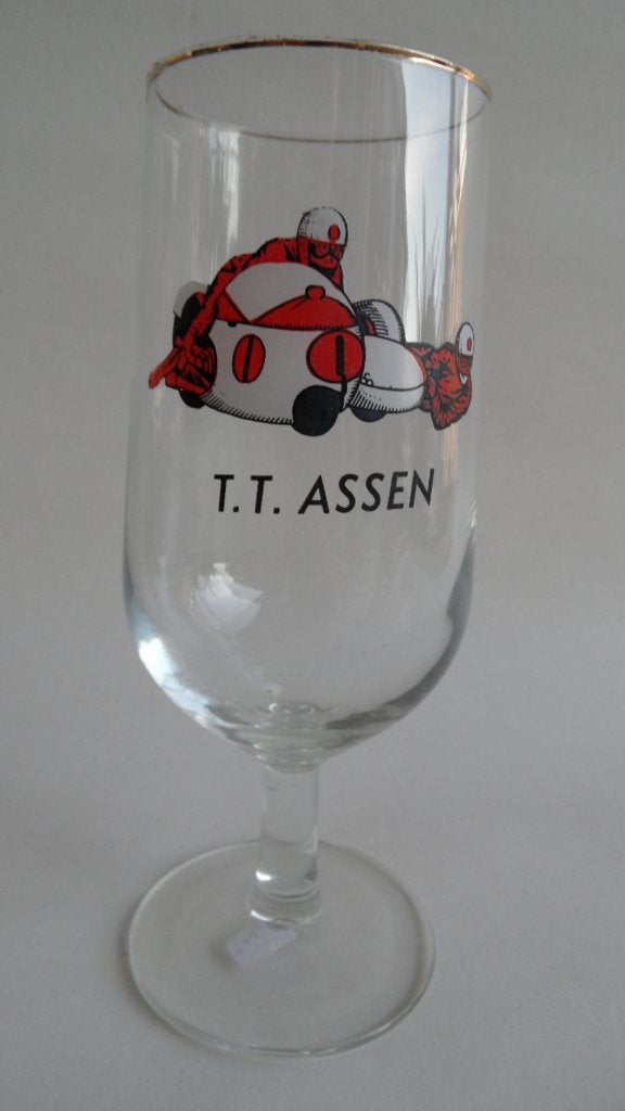 TT Assen motorwegrace bierglas op voet, zijspancombinatie, Verzenden, Zo goed als nieuw, Gebruiksvoorwerp
