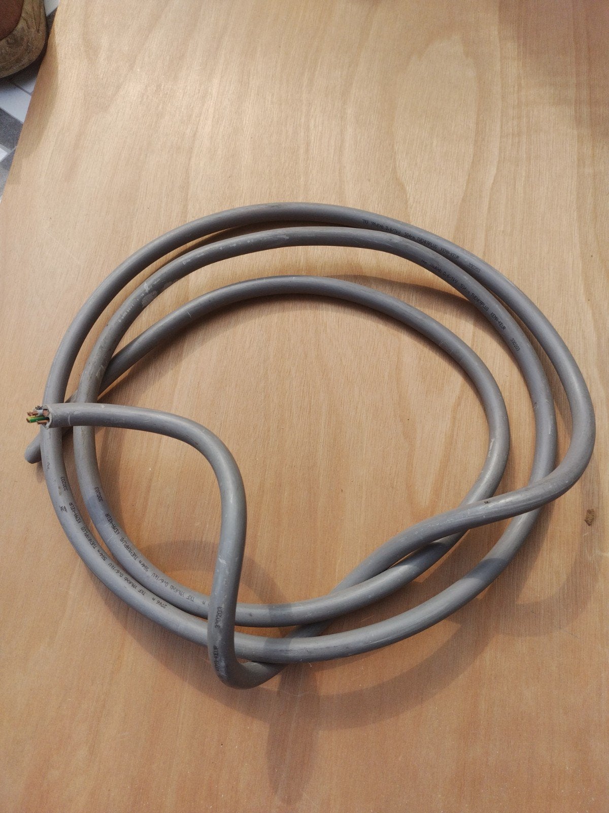 Kabel YMvKmb 5G4rm 3 meter (moeilijk brandbaar), Ophalen of Verzenden, Zo goed als nieuw, Overige merken, Kabel of Snoer
