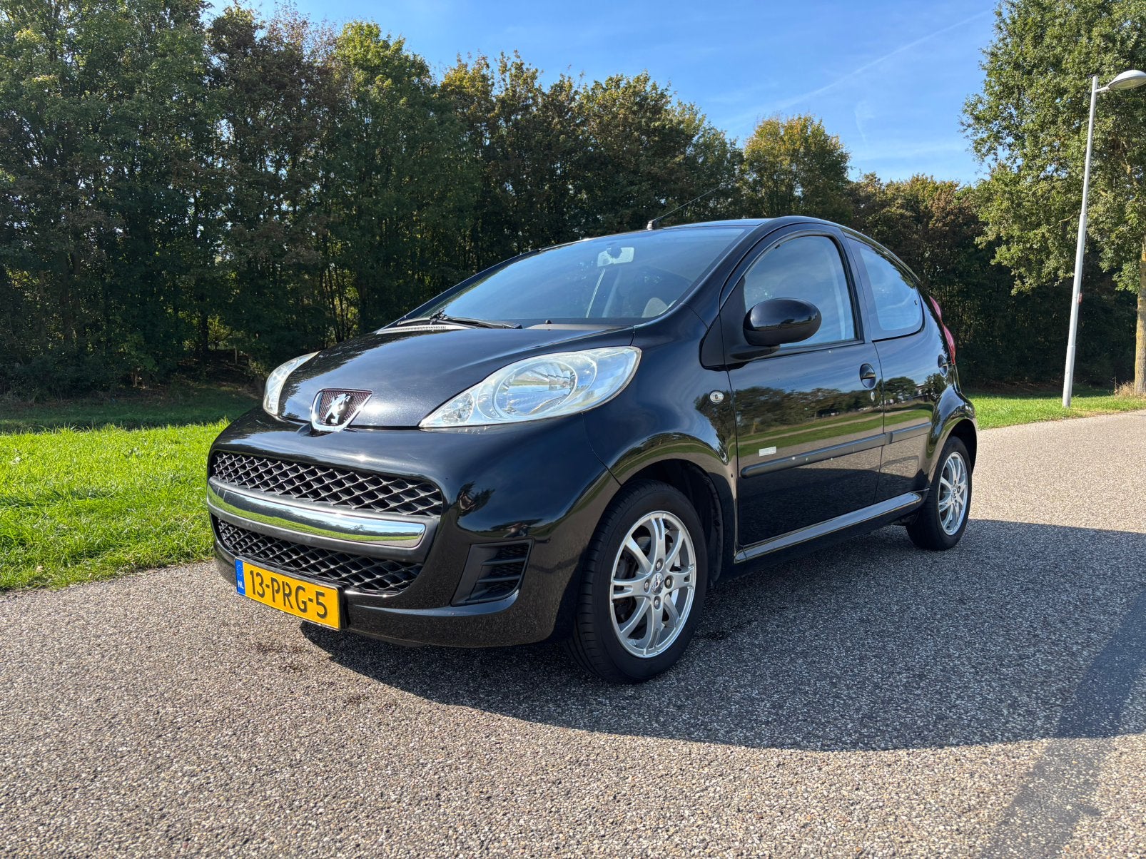 Peugeot 107 1.0 12V 5DR EERSTE EIGENAAR, Auto's, Voorwielaandrijving, 4 stoelen, Origineel Nederlands, Handgeschakeld