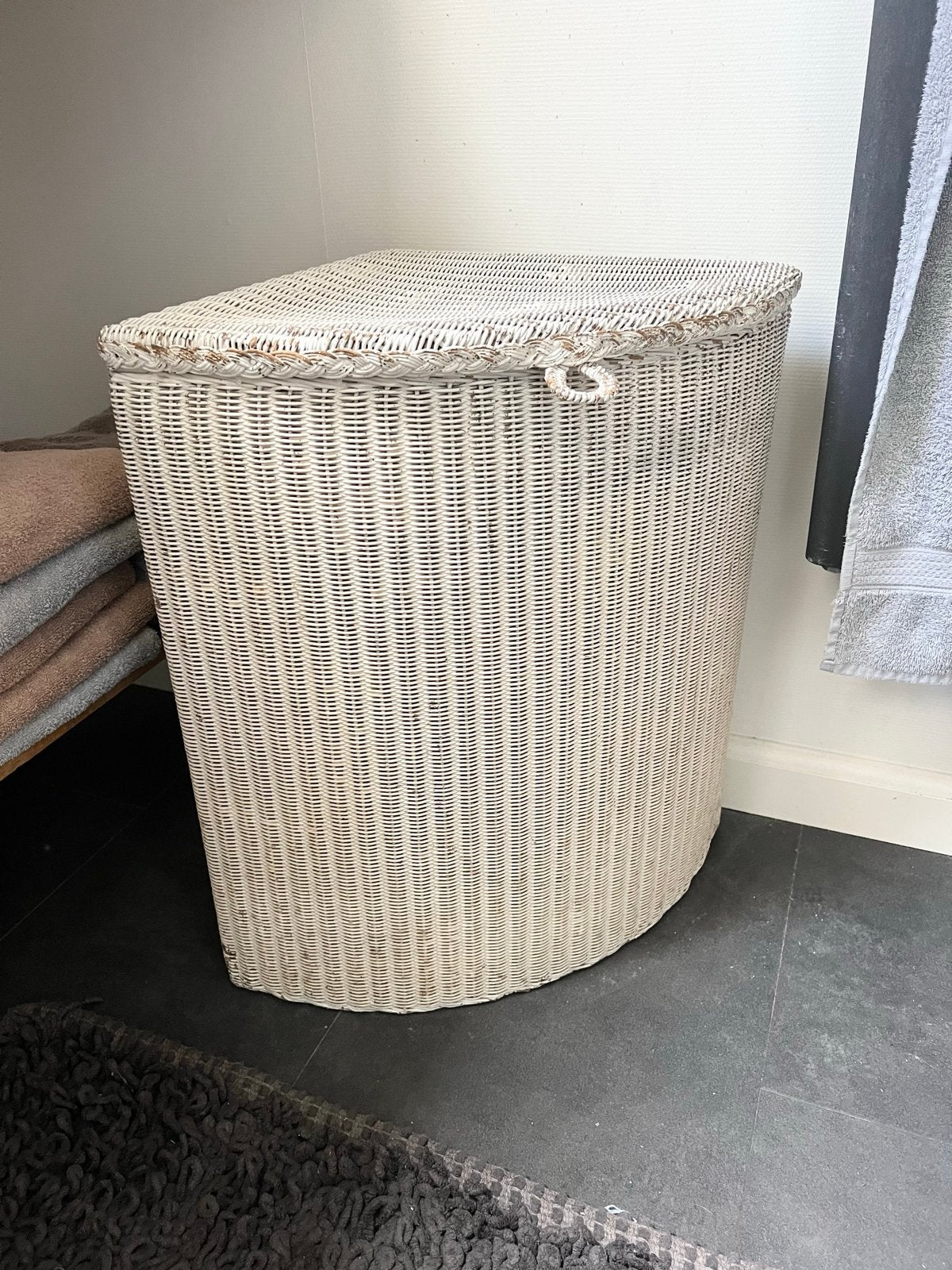 Zeldzame Vintage Lloyd Loom Hoek Wasmand Wit 1940s, Ophalen, Gebruikt, Landelijk, Natuurlijk materiaal