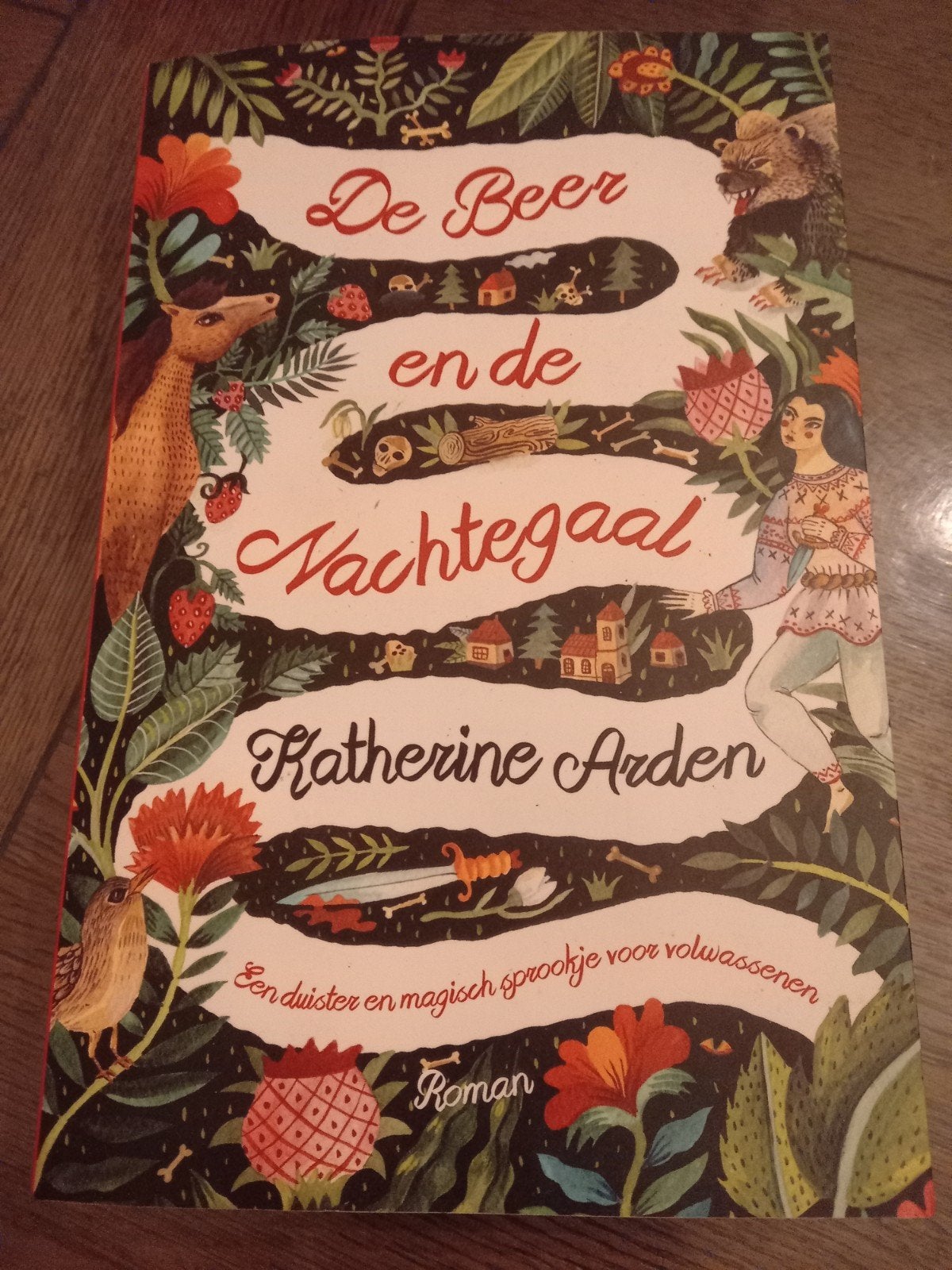 Katherine Arden - De beer en de nachtegaal 6, Ophalen of Verzenden, Zo goed als nieuw, Katherine Arden