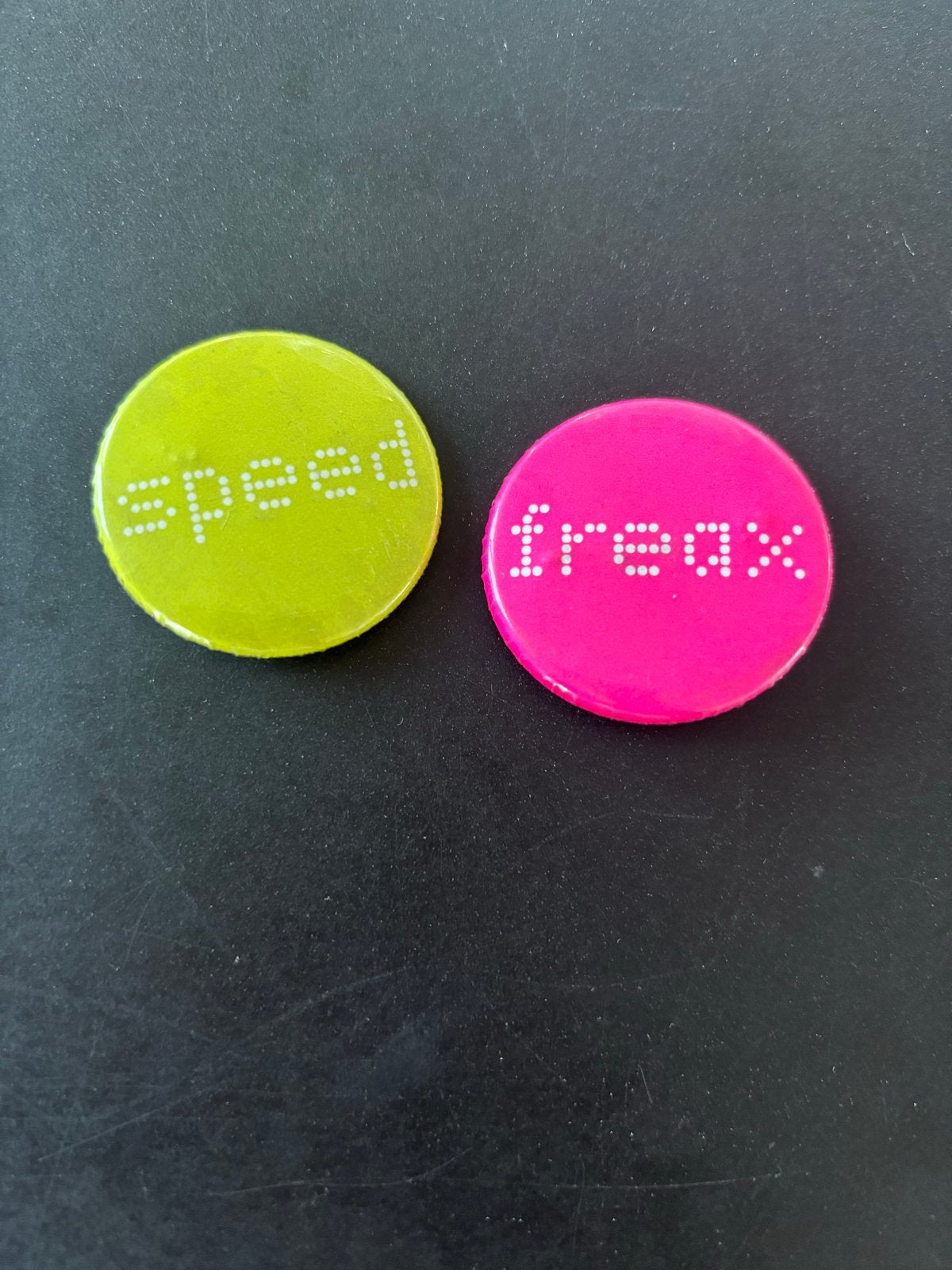 Now&Wow Speedfreax Buttons - Set van 2, Ophalen of Verzenden, Gebruikt, Overige onderwerpen, Button