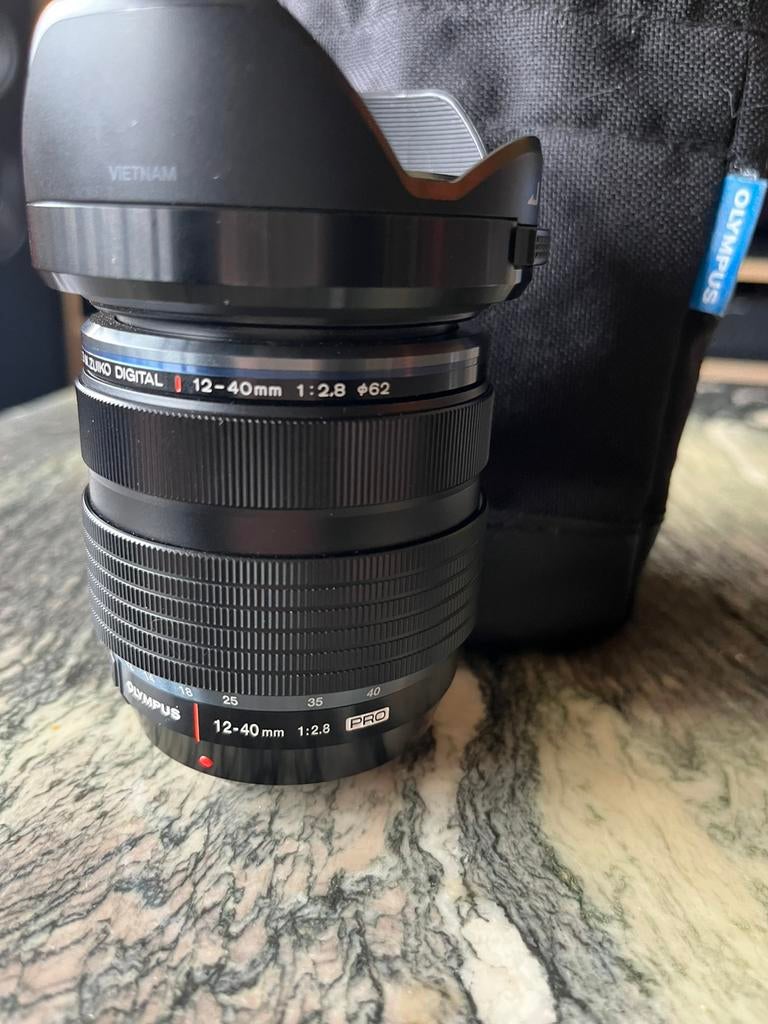 Olympus m.zuiko digital pro 12-40mm 2.8 mft, Ophalen of Verzenden, Zo goed als nieuw, Groothoeklens, Zoom